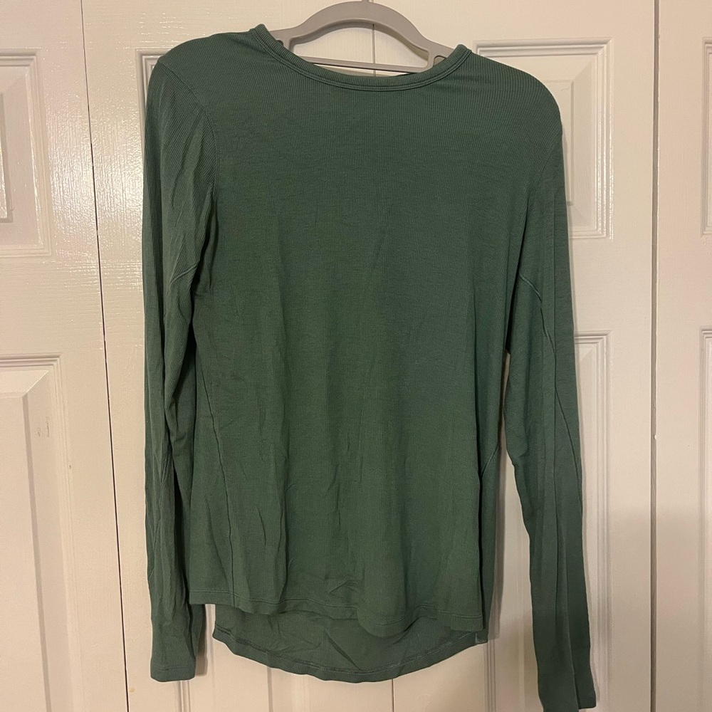 Lululemon size 6